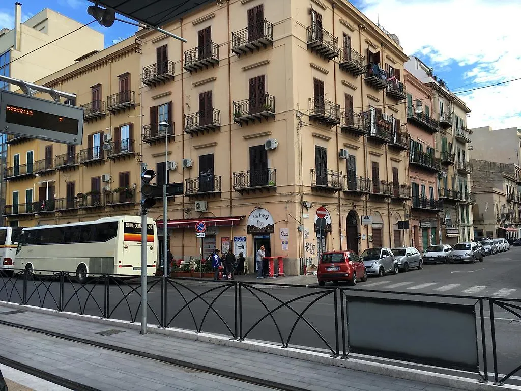 *** Bed & Breakfast Bed and Breakfast White Palermo Italia